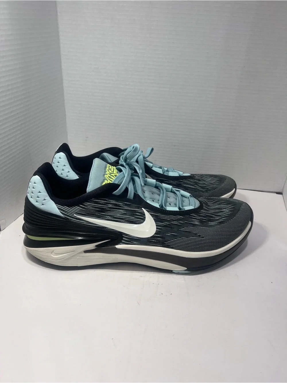 Nike Men's Black and Light Teal Athletic Running Shoes